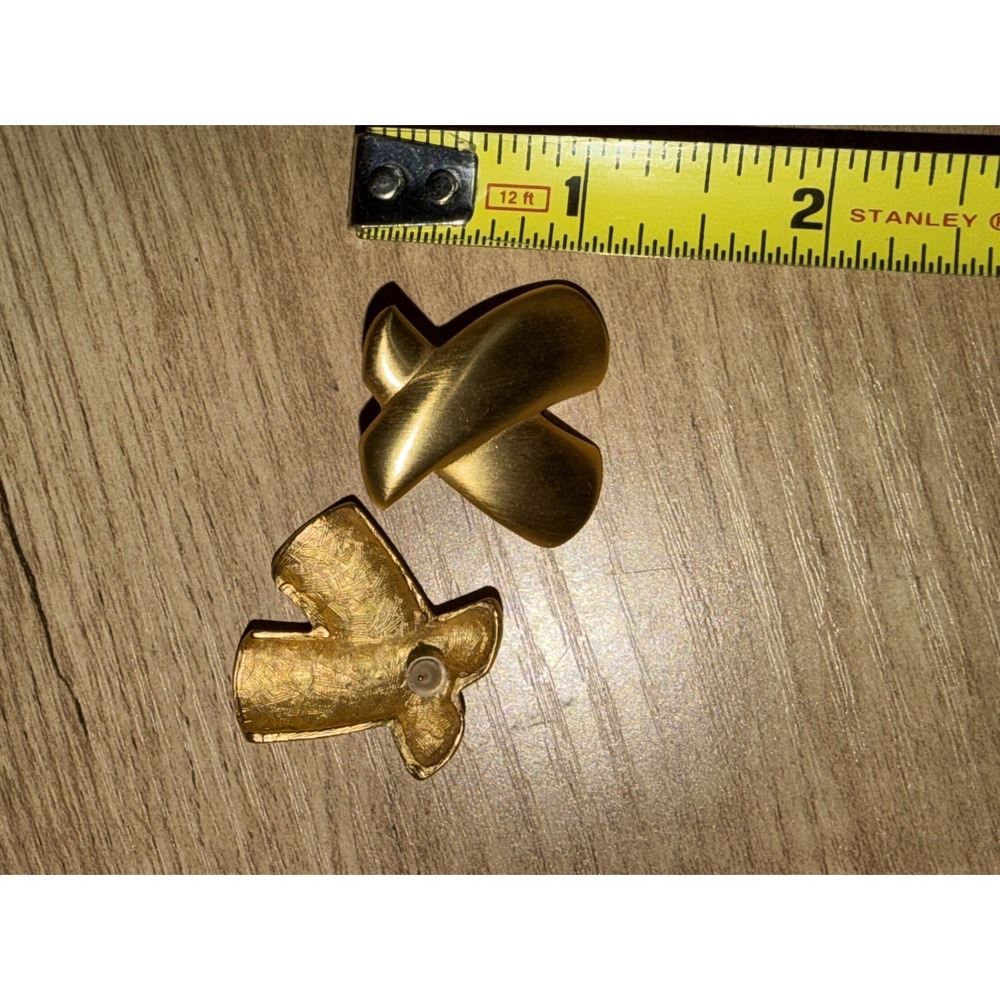 Vintage Matte Satin Gold Tone X Earrings - Picture 2 of 4